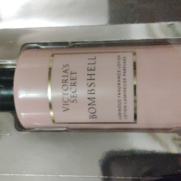 NWB Victoria Secret Bombshell Luxe Fragrance Gift Box 1.7oz perfume 3piece Set - Picture 5 of 7